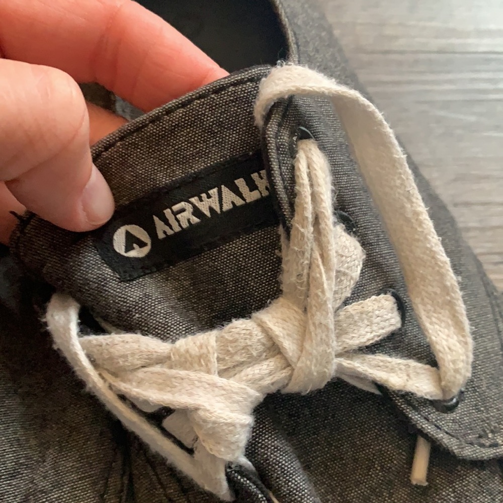 Sneakers - Picture 2 of 4